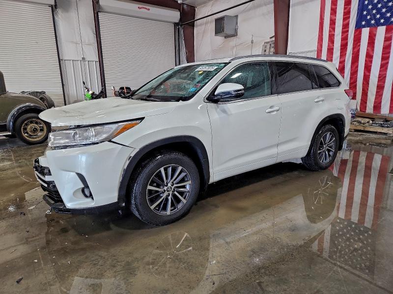 2018 Toyota Highlander VIN 5TDJZRFH6JS880566 COPART salvage auction — FRONT END, Ne - Cert Of Title-Salvage, sold $8,400 on 2026-07-08 (photo 1)