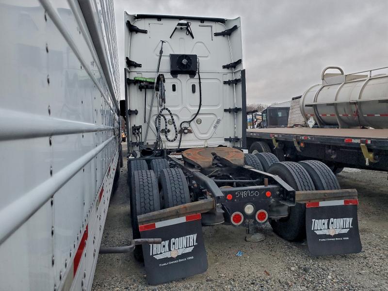 2018 Freightliner All other VIN 3AKJGLDR7JSJH1217 COPART salvage auction — NORMAL WEAR, PA - CERT OF TITLE, sold $7,000 on 2026-07-28 (photo 3)